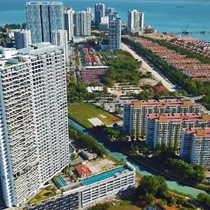 The Landmark Seaview Netflix By Blue Sky Holidays جورج تاون
