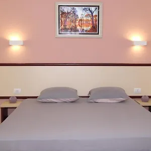 https://hotel-ronaldo.albaniahotels.org